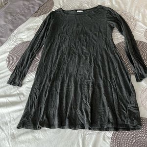 Buttercream Clothing grey tunic size M
